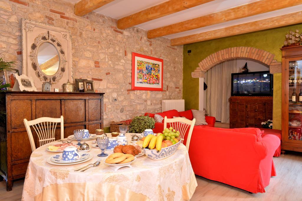 B&b Corte Giare SantʼAmbrogio di Valpolicella Exterior foto